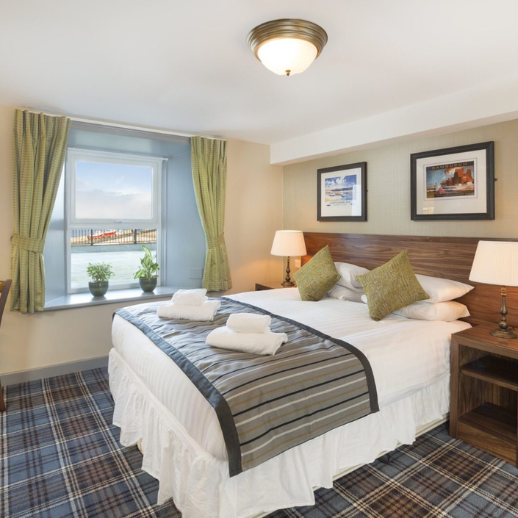 Bamburgh Castle inn bedroom